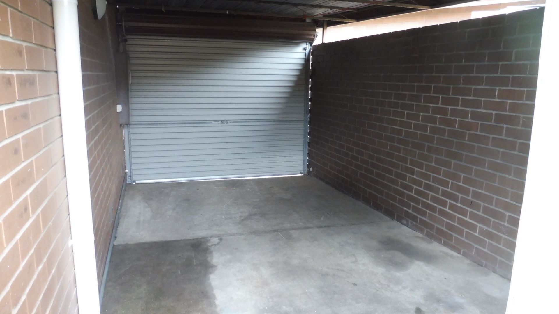 NEAT, TIDY AND FULLY RENOVATED.
