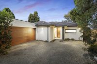 2/18 Wilson Street, Cheltenham VIC, Cheltenham - Image 1