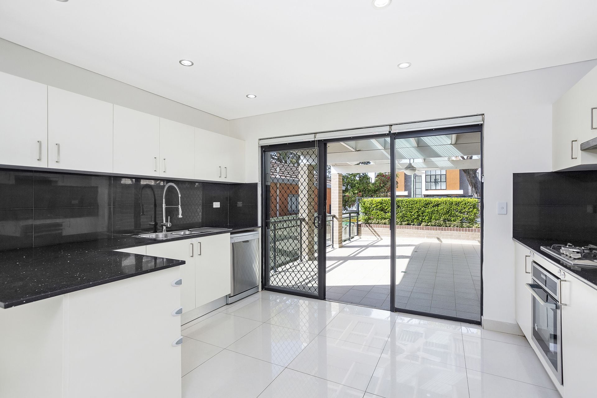 10/13-17 Durbar Avenue Kirrawee NSW, Kirrawee - Thumbnail 5