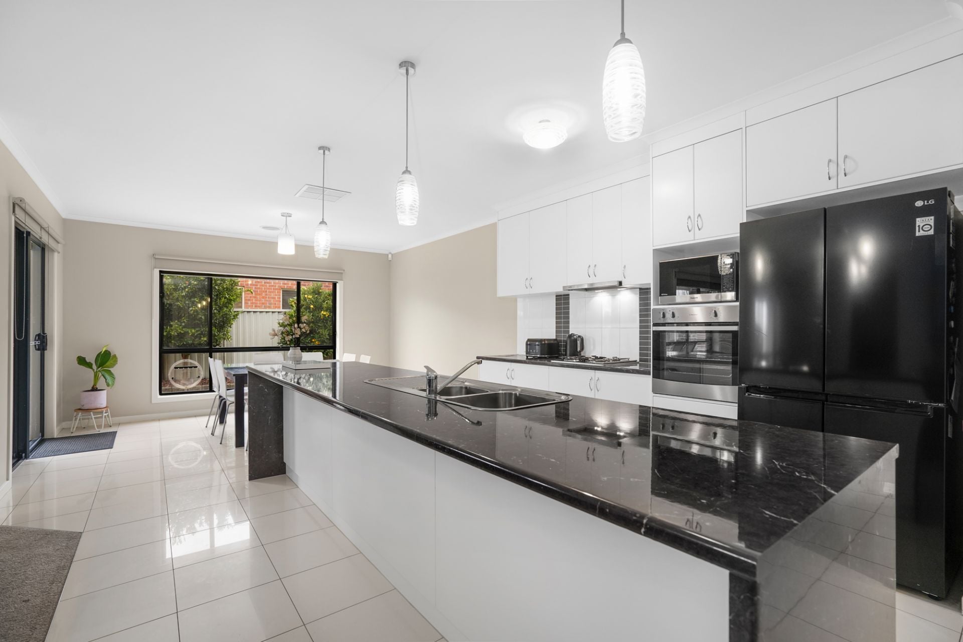 38 Dorset Drive, Alfredton, Alfredton - Thumbnail 6