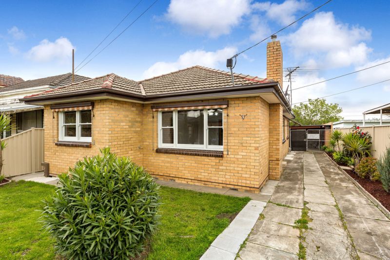 9 Dongola Road, West Footscray - Thumbnail 3