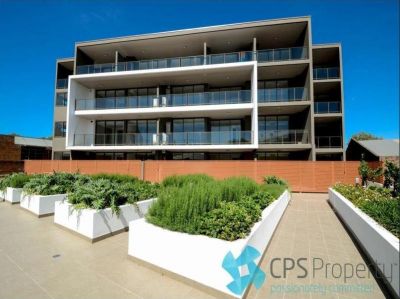 EXECUTIVE URBAN SUB PENTHOUSE IN POPULAR 'OLIVER ELECTRIC' COMPLEX