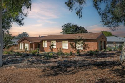 Lyneham 48 Cossington Smith Crescent