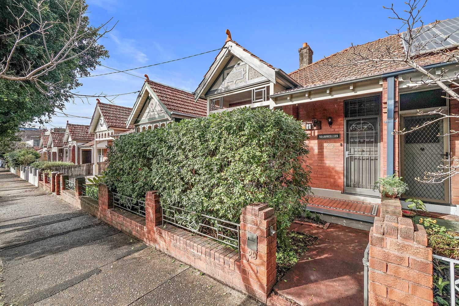 Spacious and Modern 3 Bedroom