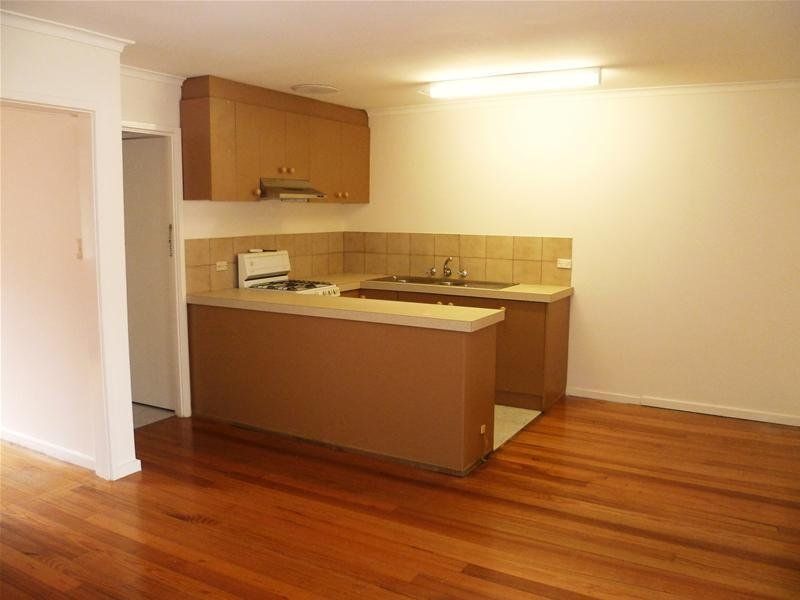 Spacious Two Bedroom Unit in Prime Location