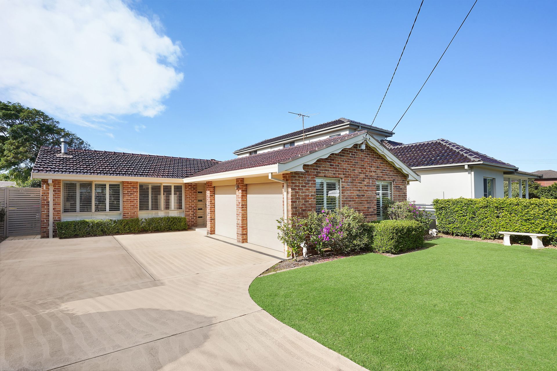 572 Port Hacking Road, Caringbah South NSW, Caringbah South - Thumbnail 2