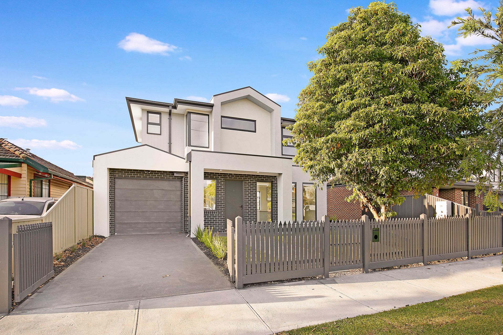 EXQUISITE FAMILY RESIDENCE IN THE HEART OF A VIBRANT COMMUNITY