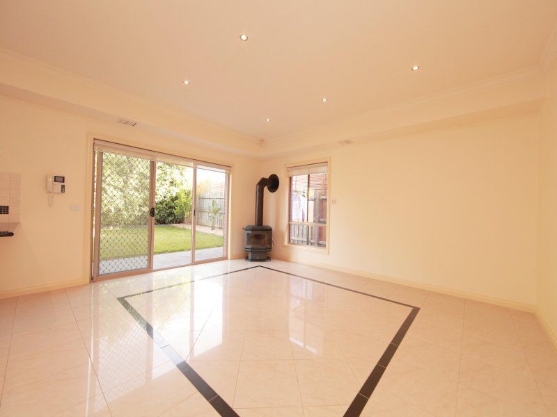 167 The Lakes Blvd SOUTH MORANG, South Morang - Thumbnail 6