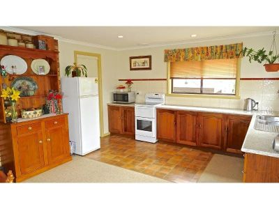 3
 
 
 
  
 
 
 2
 
 
 
  
 
 
 1
 
 
 
 
 
 
 
 2 Racecourse Road, QUOIBA TAS 7310, Quoiba - Thumbnail 4