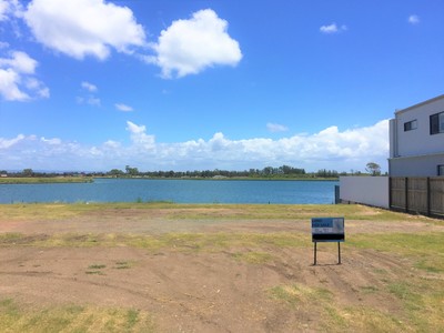Premier Lakefront Homesite