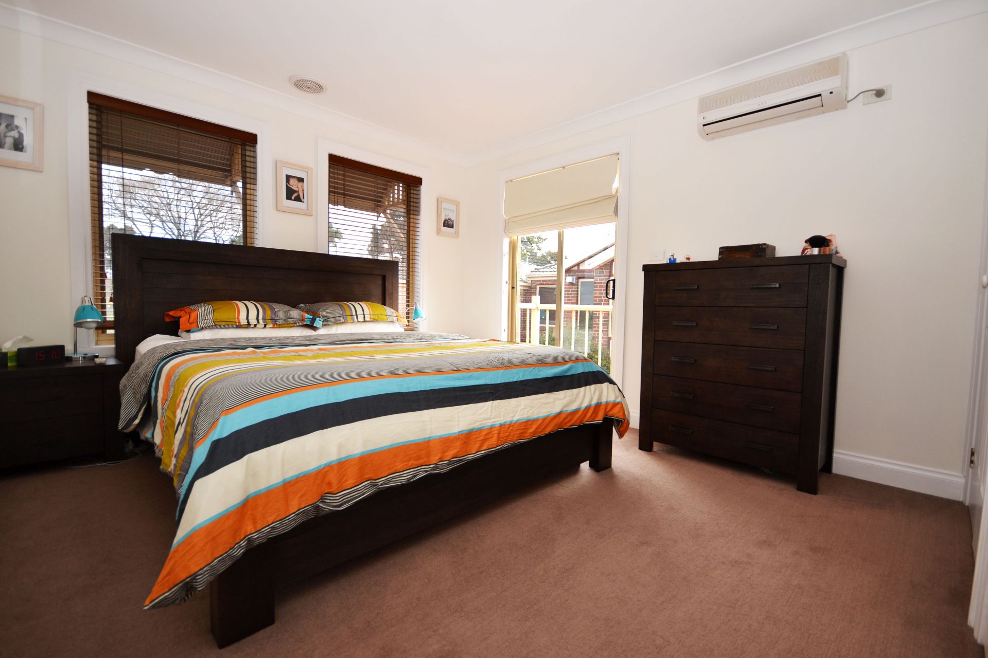 CONTEMPORARY LIVING & A FABULOUS LOCATION