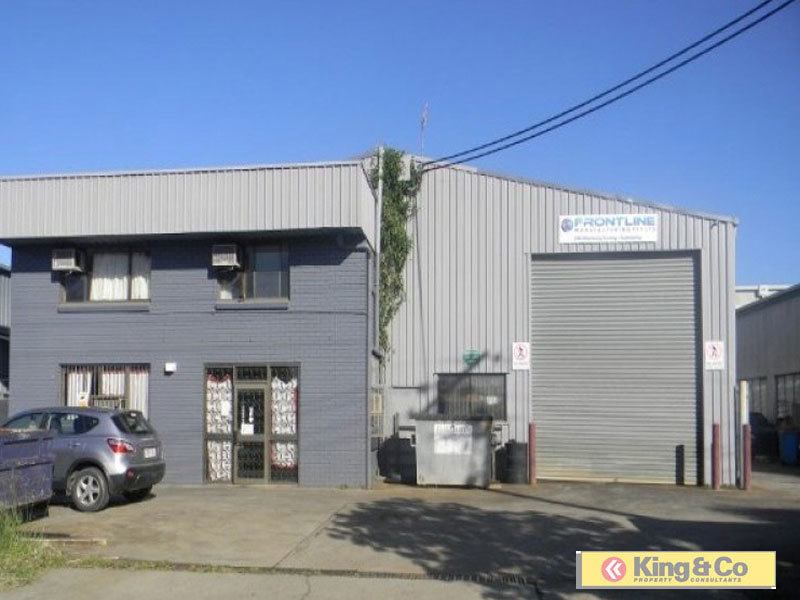 FANTASTIC FREESTANDER, PRIME LOCATION