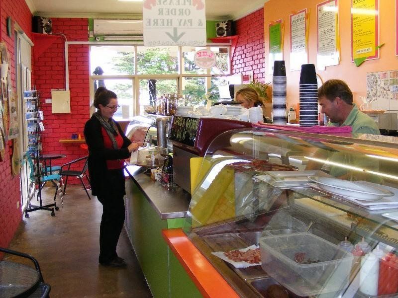 63 Great Ocean Road, Apollo Bay, VIC, Apollo Bay - Thumbnail 2
