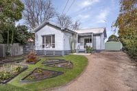 4 Joyce Avenue, Frankston VIC