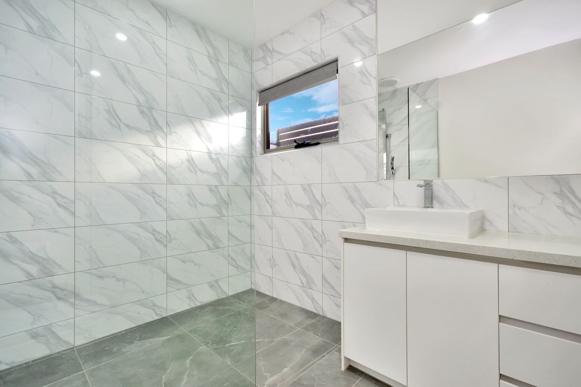 STYISH MODERN LIVING