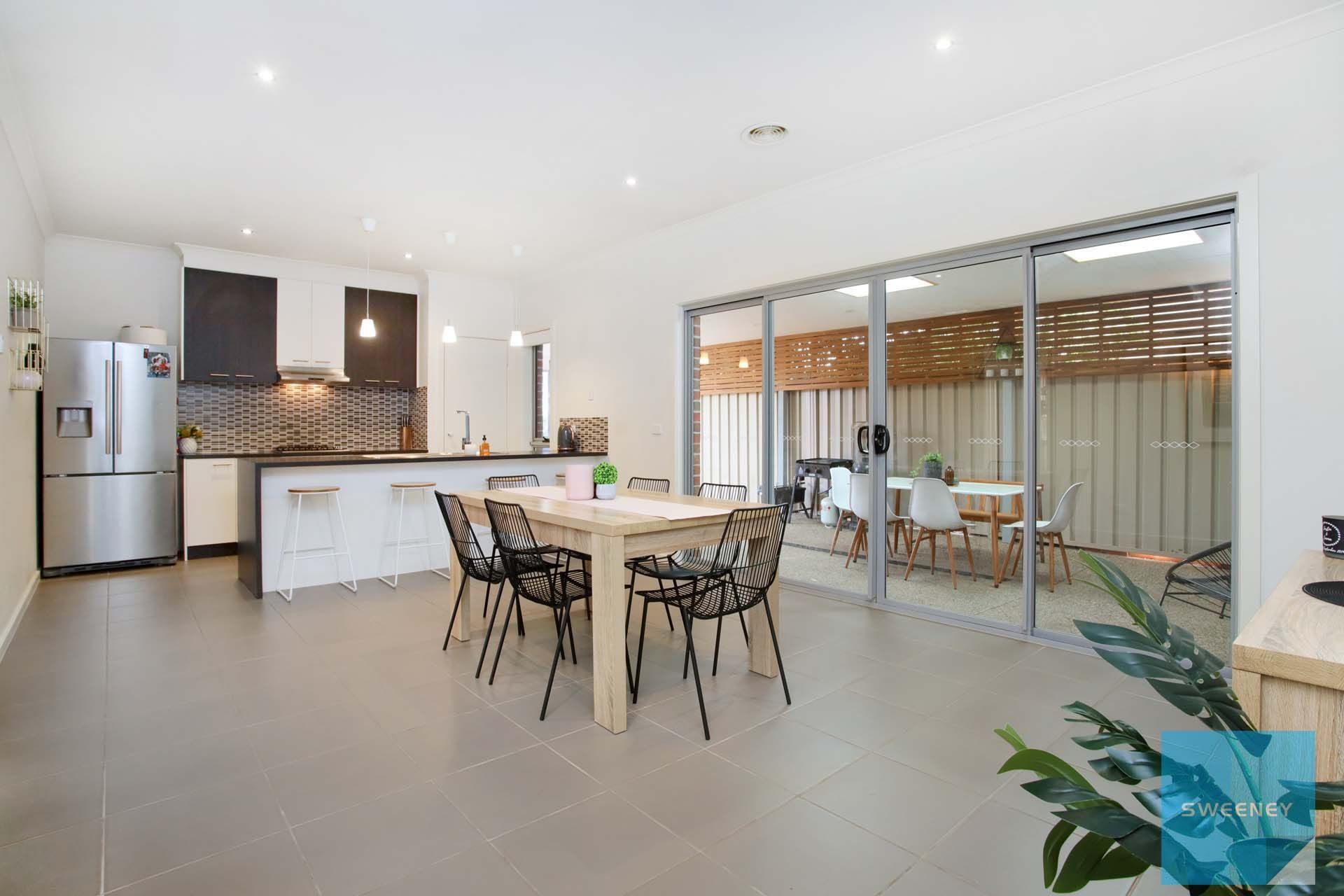 11 Braeside Walk, Caroline Springs - Thumbnail 5