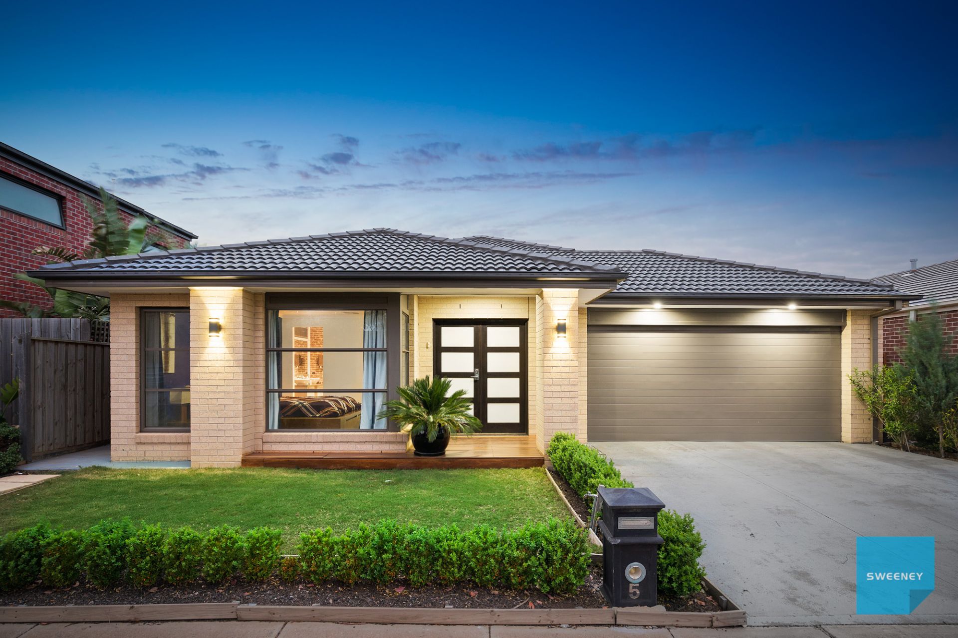 5 Gordes Street, Fraser Rise - Thumbnail 2