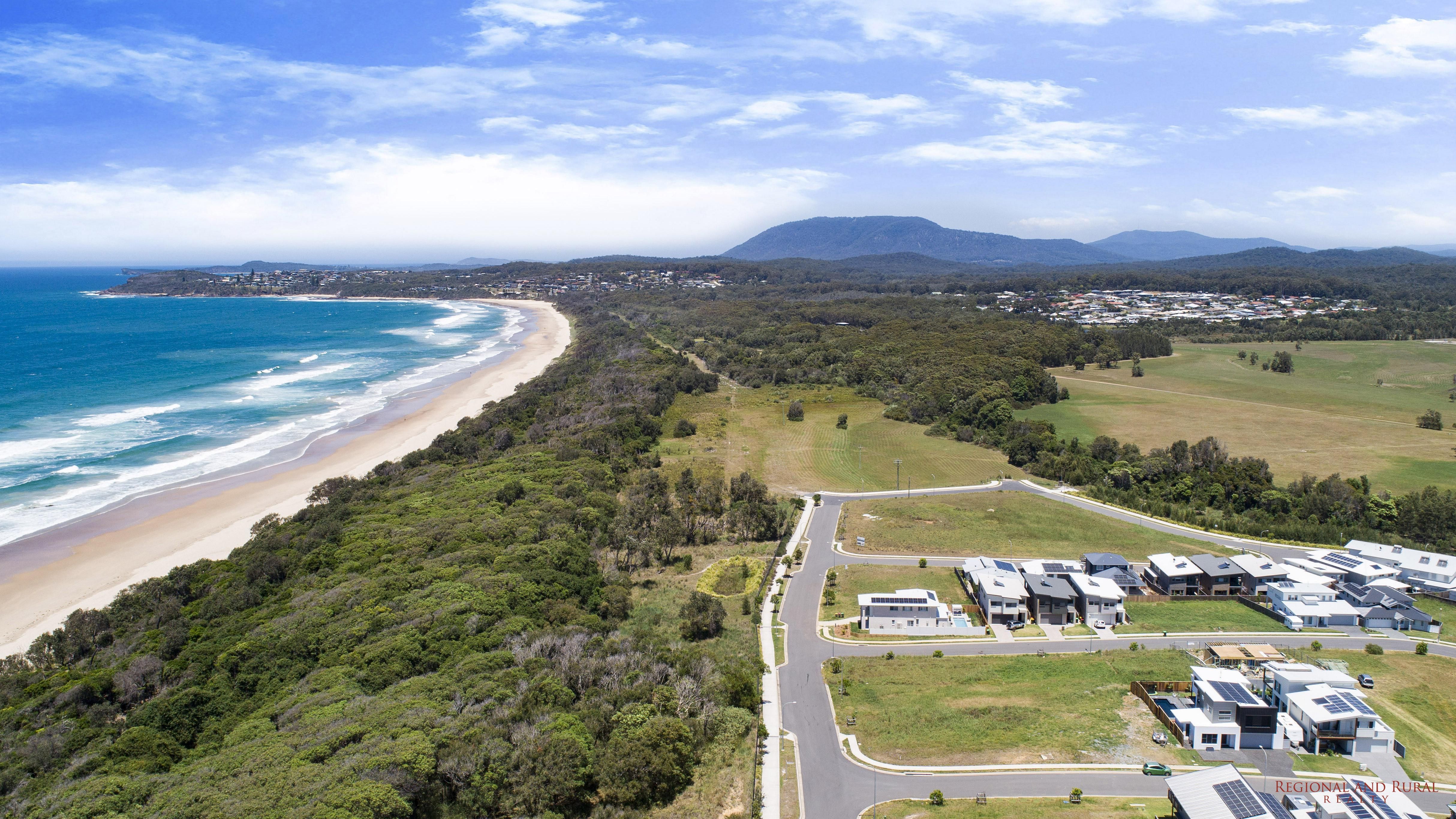 20 Waterside Way, LAKE CATHIE NSW 2445