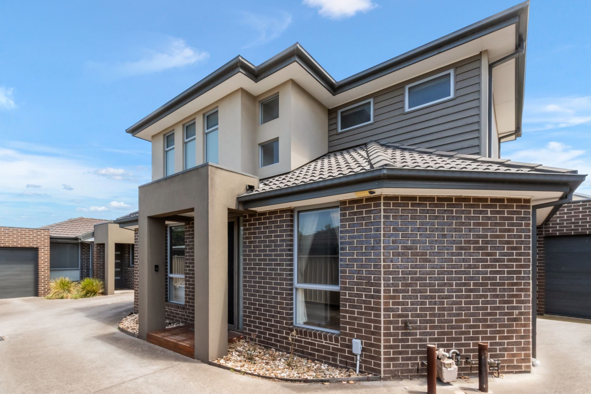 Executive Residence in Ideal Locale