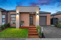 19 Dellinea Street, Cranbourne North VIC, Cranbourne North - Image 1