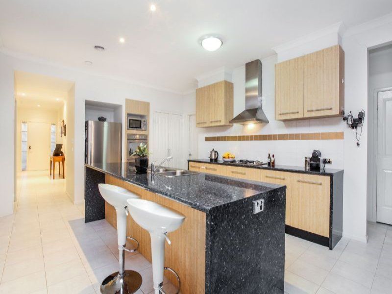 3 Wattlepark Street, Caroline Springs - Thumbnail 6