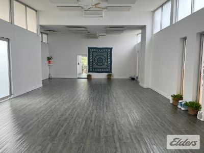 RARE OFFICE/CONSULTING ON LANDMARK CORNER SITE!