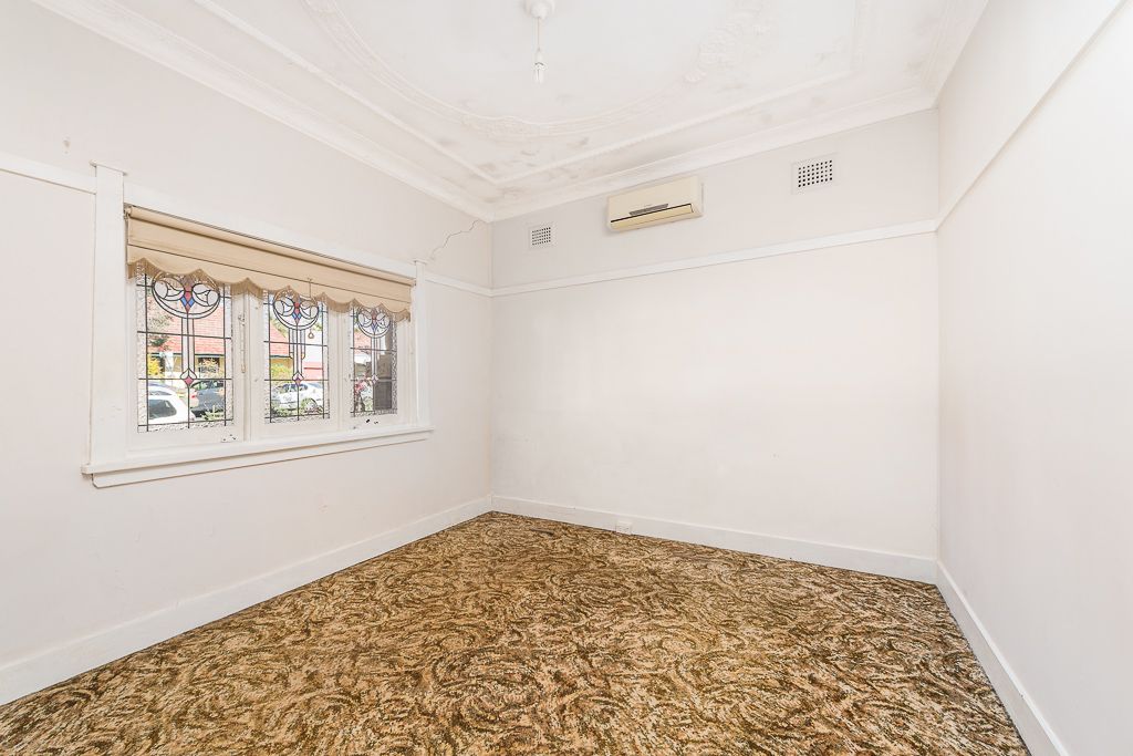 SOLD - Freestanding Home, Prime Location, Pure Potential