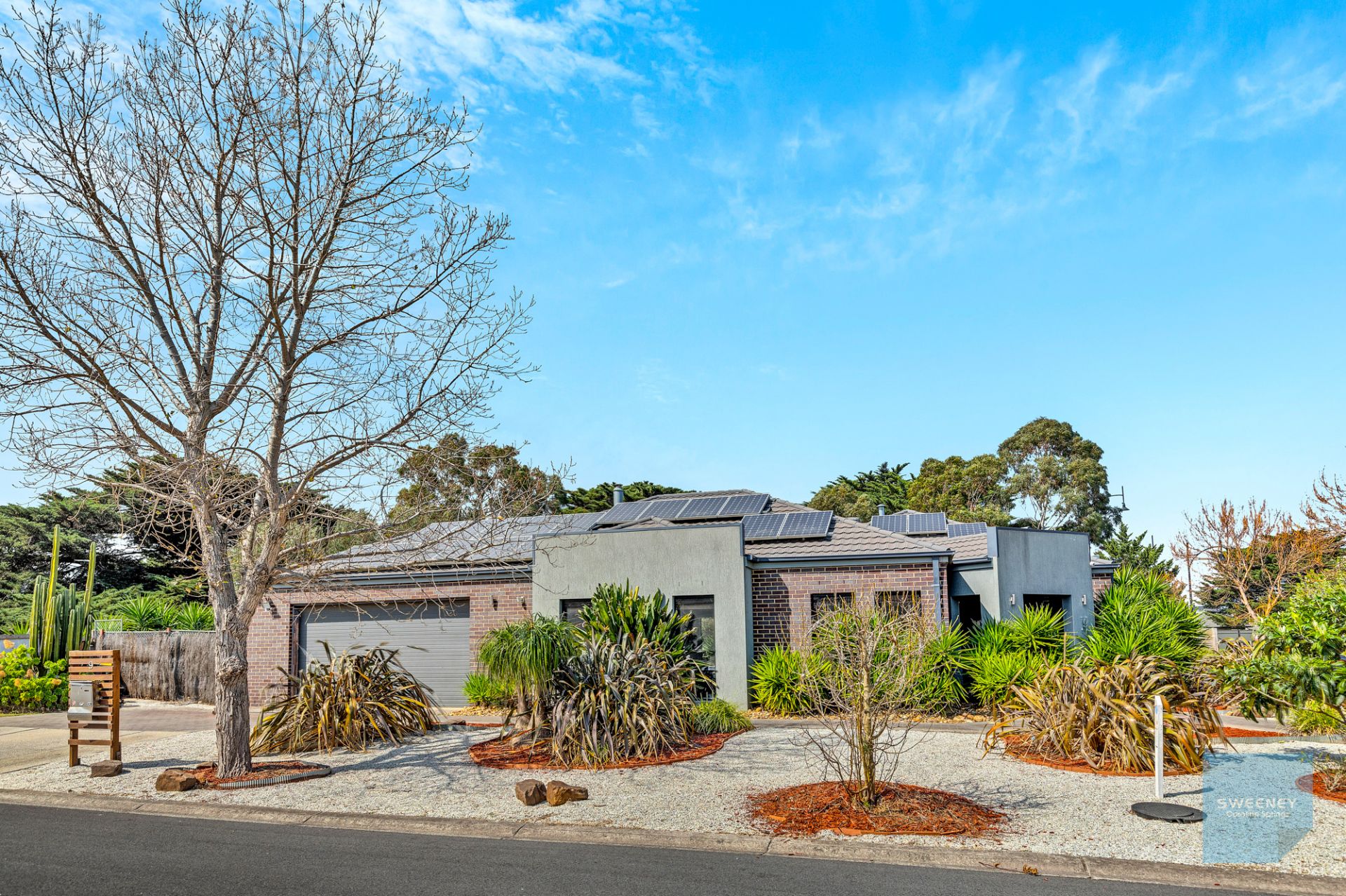 9 Royal Park Avenue, Caroline Springs - Thumbnail 4