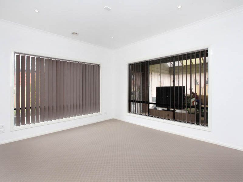 9 Buckley Way, Caroline Springs - Thumbnail 6