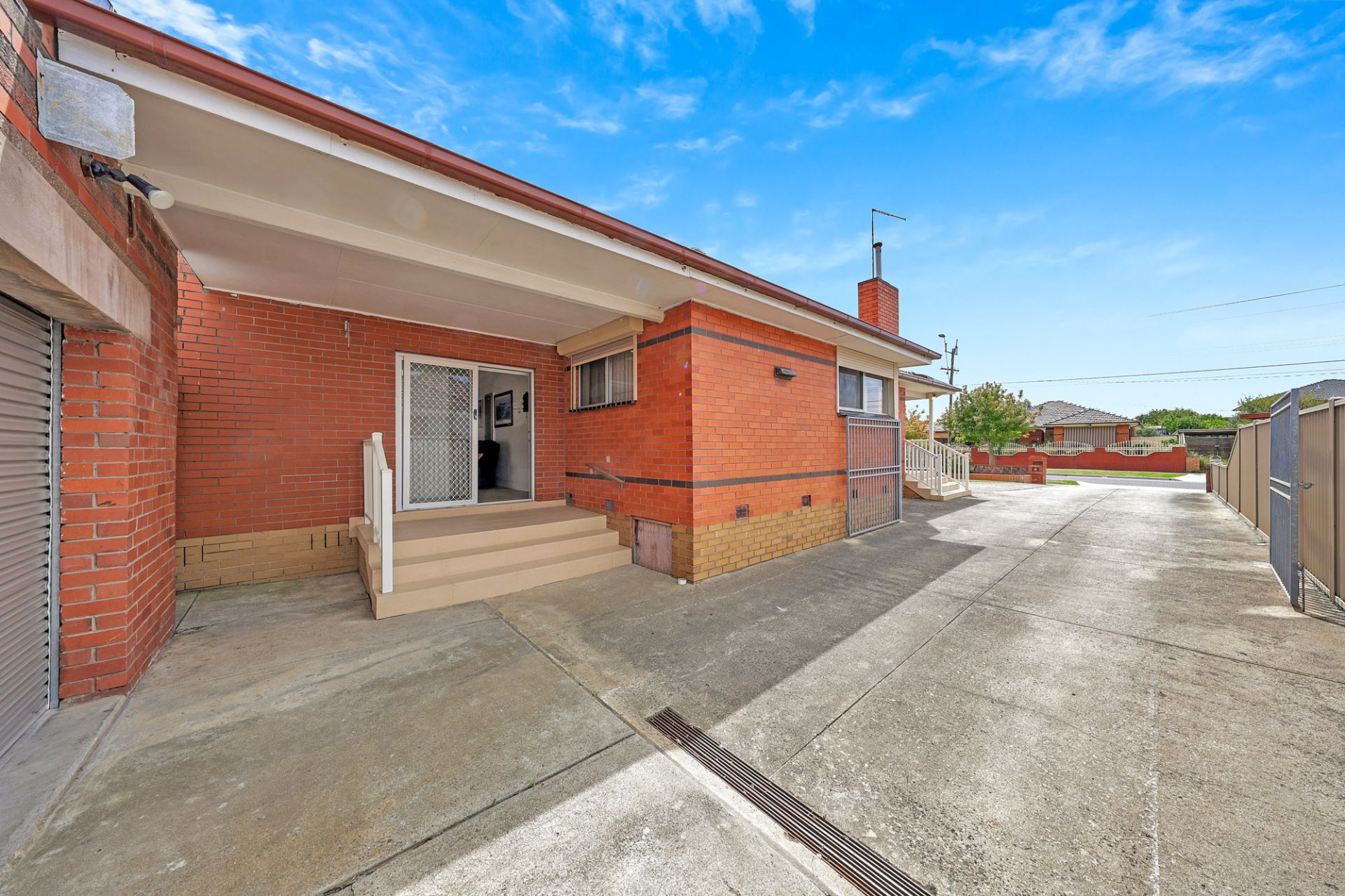 A Family Favorite – With Rumpus Room -

Auction This Saturday @ 2pm