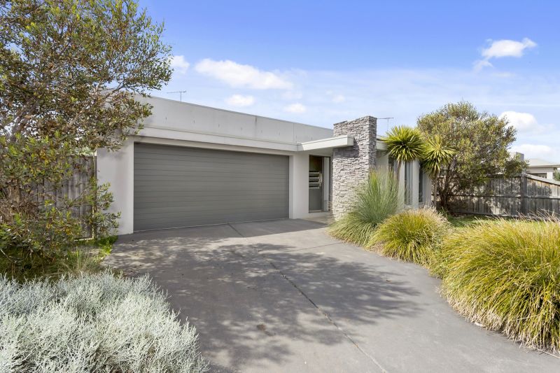 22 Corymbia Circuit Barwon Heads VIC, Barwon Heads - Thumbnail 7