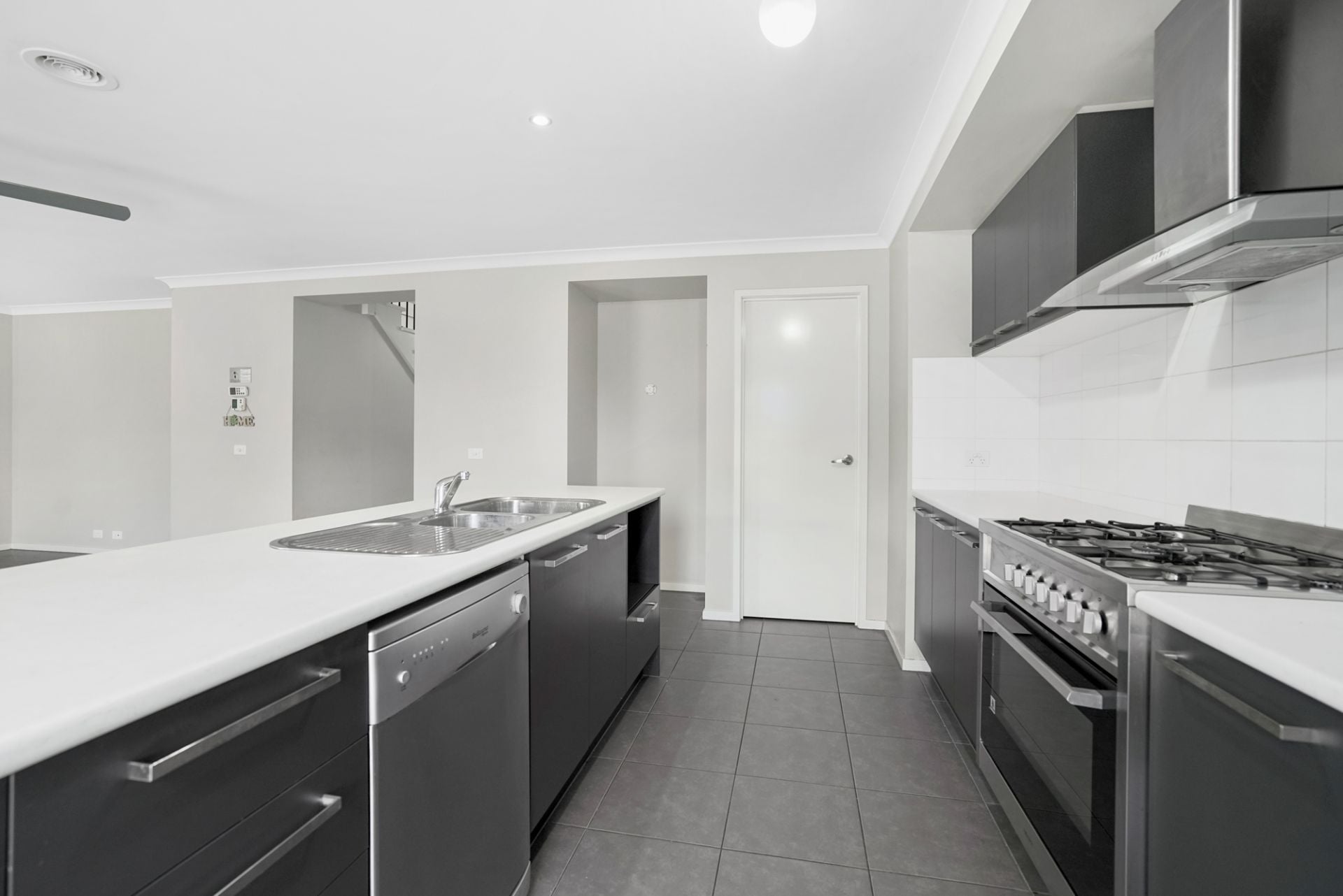 10 Kewley Grove, Lucas, Lucas, Lucas - Thumbnail 5