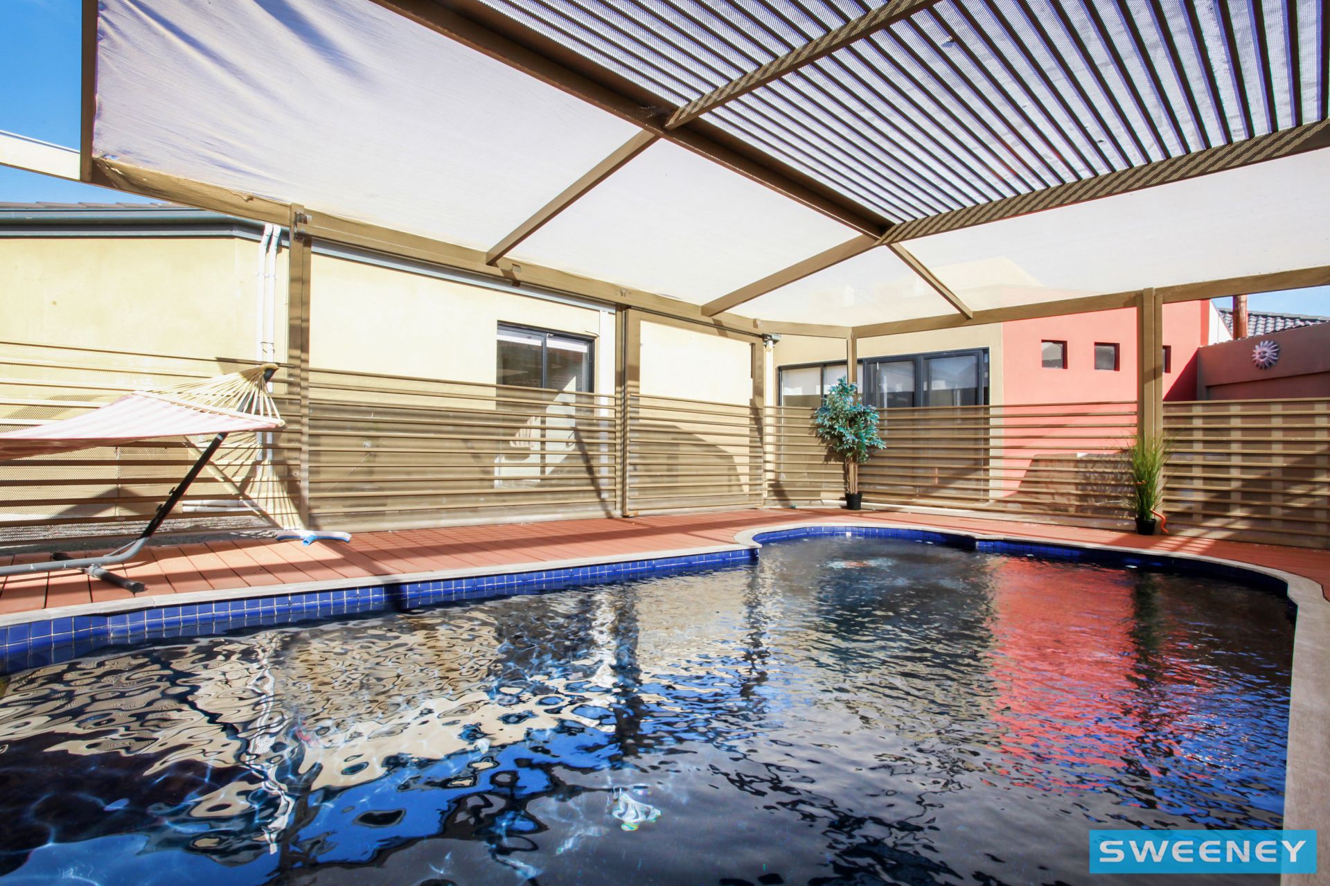 22 York Close, Taylors Hill - Thumbnail 3