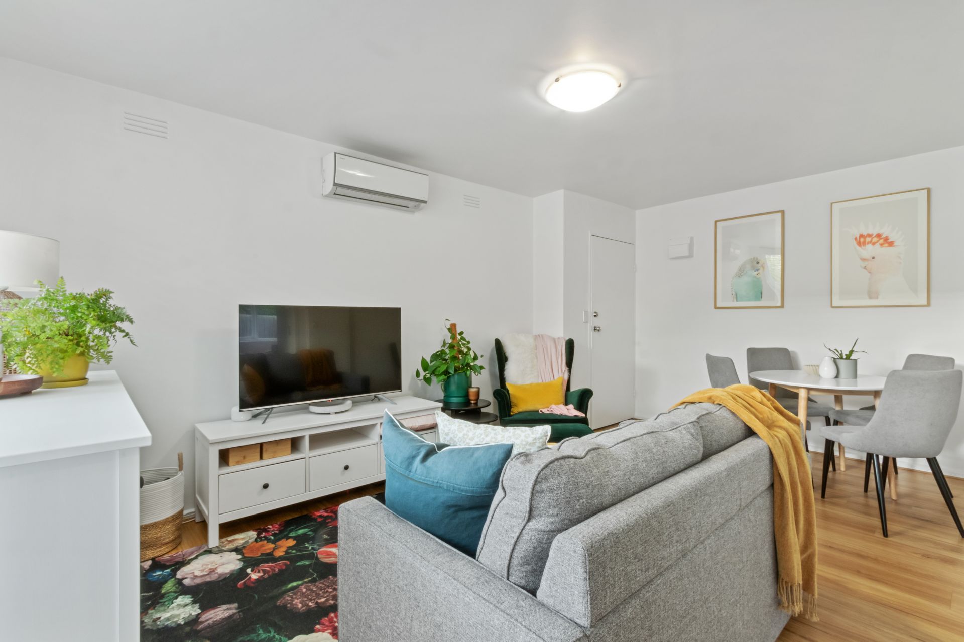 Gorgeous Ground Floor Apartment In Prime Location!