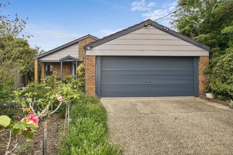 1 Tailor Close Ocean Grove VIC, Ocean Grove - Thumbnail 2