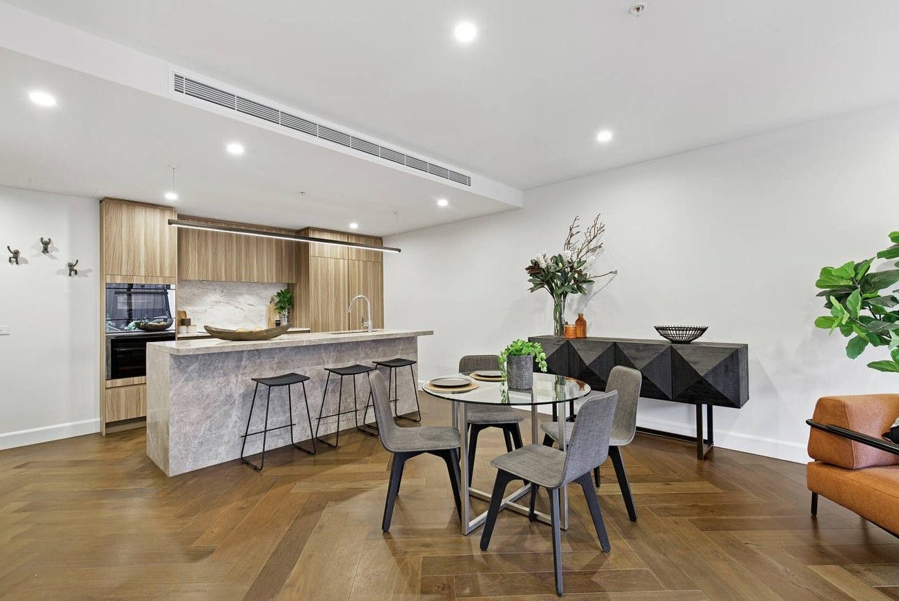 Luxurious Ground Floor Apartment!