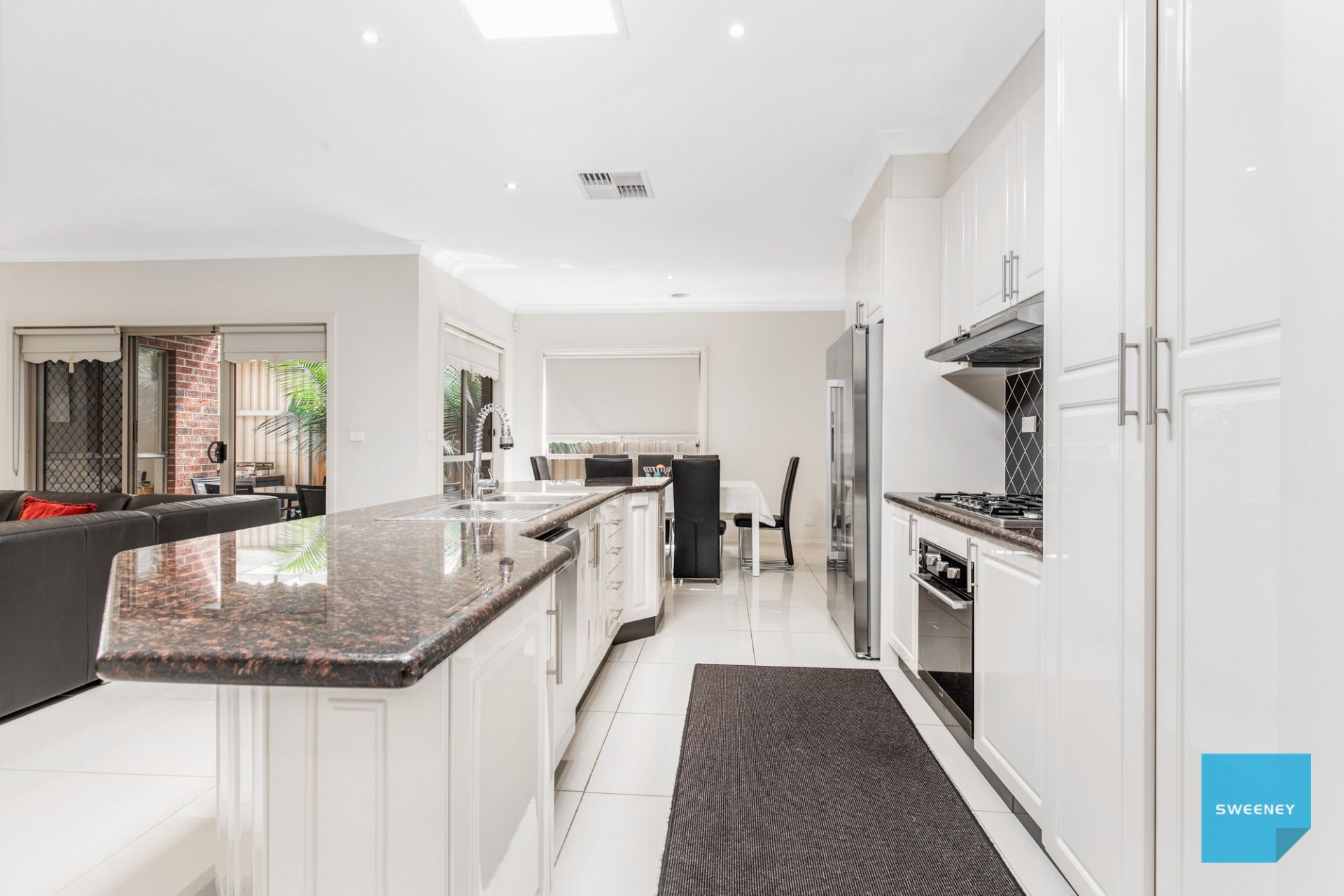 4 Orrong Parade, Caroline Springs - Thumbnail 4