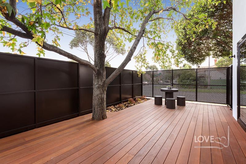 Bespoke design excellence in prime Thornbury location