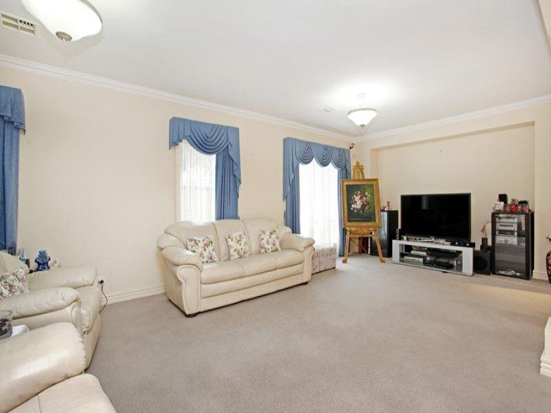 20 King Circuit, Caroline Springs - Thumbnail 5
