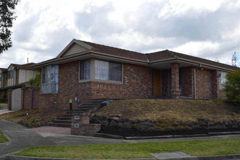 10 Tonelli Crescent, Mill Park
