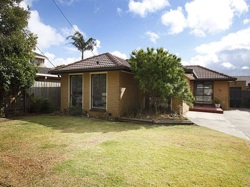 15 Simmons Drive, Seaholme - Thumbnail 2
