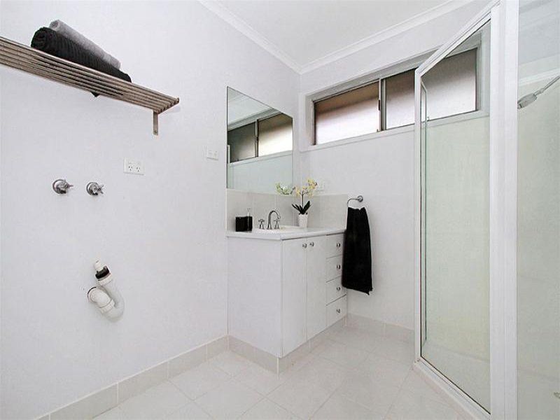 Fantastic Villa unit in a brilliant location!