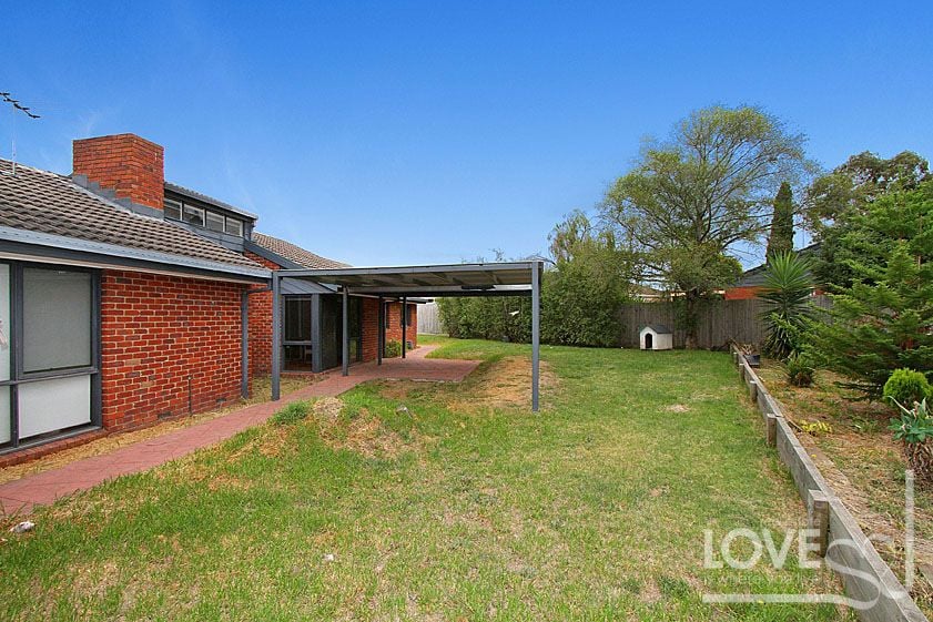TUCKED AWAY JEWEL **6 MONTH LEASE**