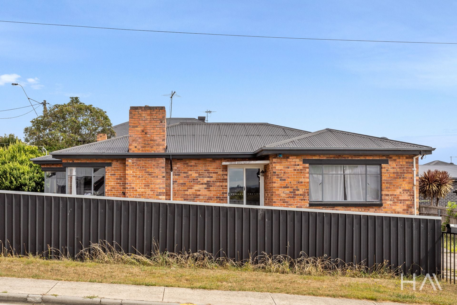 218 West Tamar Road Riverside, Riverside - Thumbnail 2