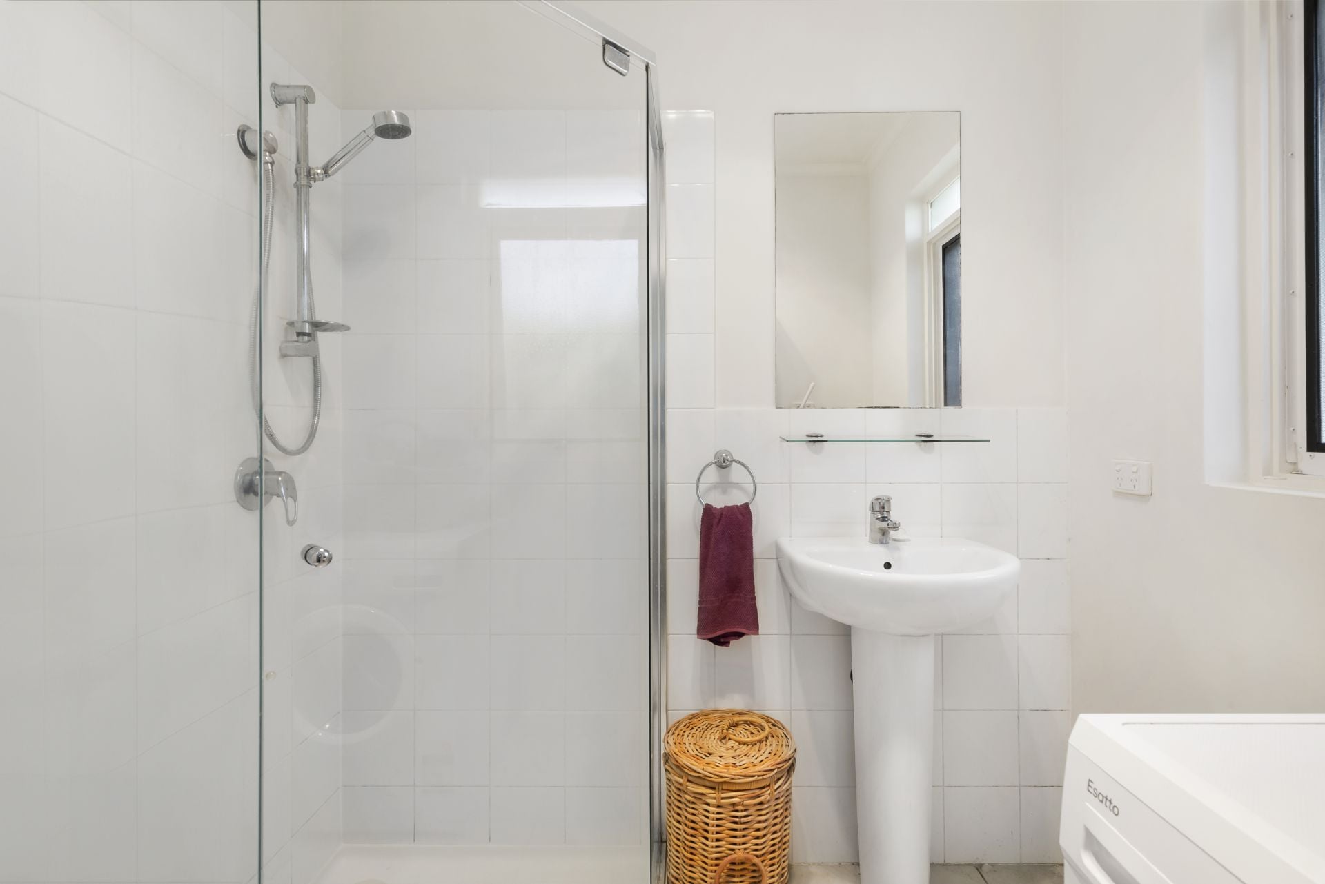Exceptionally Located Unit in Northcote's Most Desirable Area