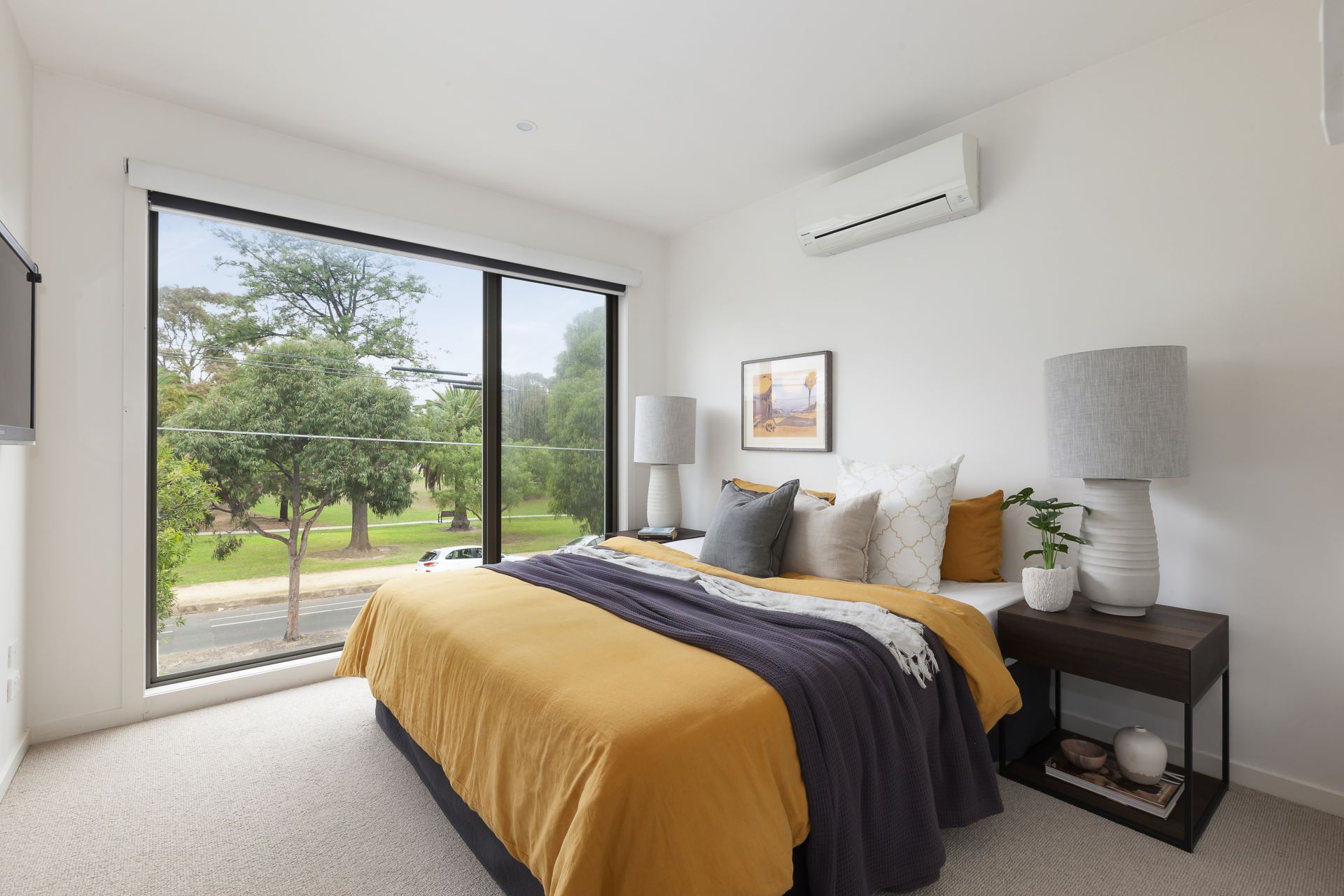 Quality Comfort, Leafy Locale