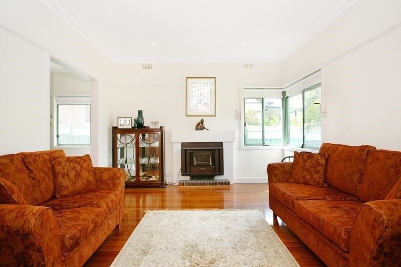 **Gorgeous Family Home** 6/ 9 / 12 month lease available**