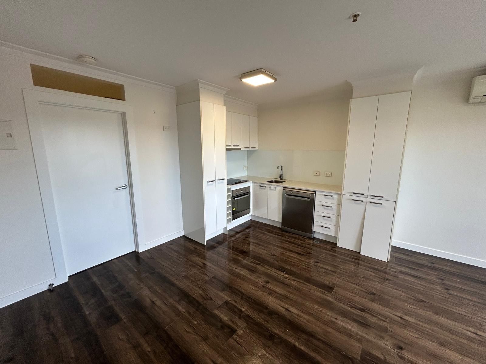 CUTE APARTMENT IN NORTHCOTE