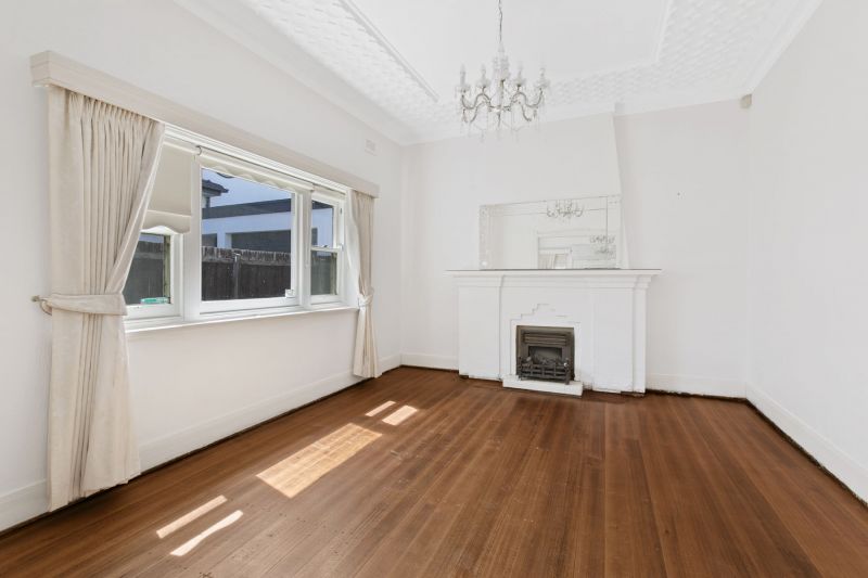 8 Rose Hill Avenue, Caulfield North - Thumbnail 4
