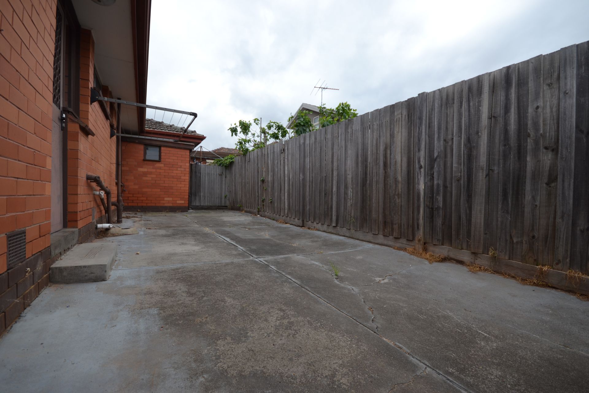 COVENIENT, AFFORDABLE AND LOTS OF SPACE